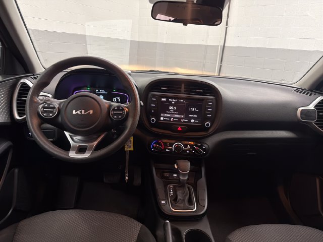 Certified 2023 Kia Soul LX FWD image 13
