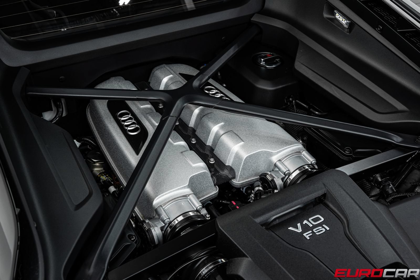 Used 2021 Audi R8 V10 w/ Premium Package RWD image 19