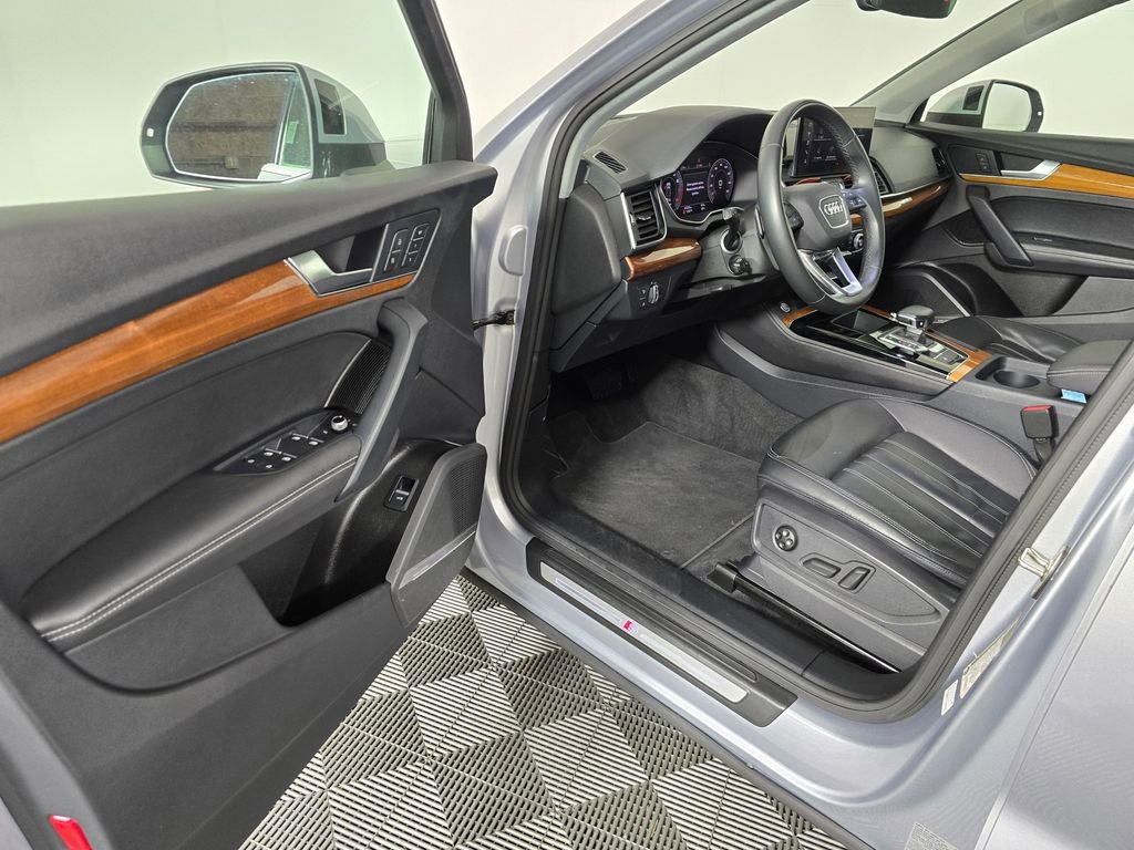 Used 2023 Audi Q5 2.0T Premium Plus AWD/4WD image 21