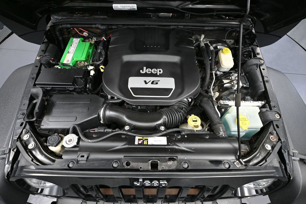 Used 2016 Jeep Wrangler Unlimited Sport AWD/4WD image 36