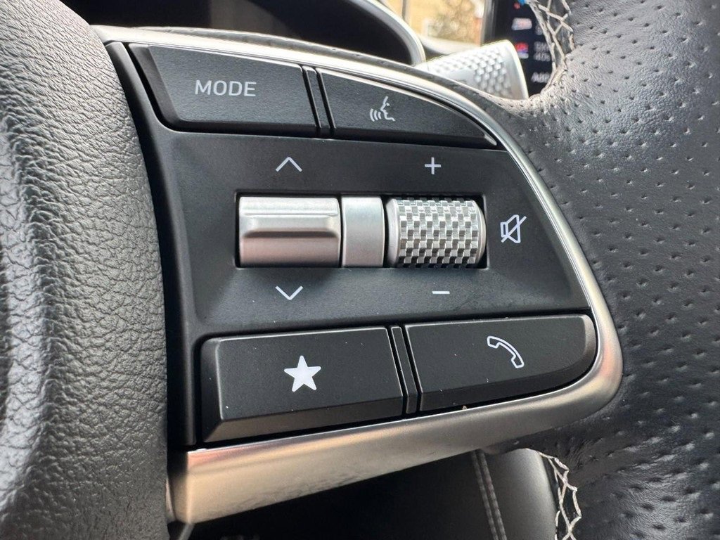 Certified 2025 Genesis G70 2.5T w/ Sport Prestige Package image 19