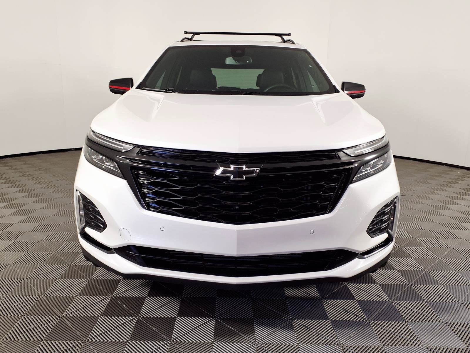 Used 2024 Chevrolet Equinox Premier AWD/4WD image 2