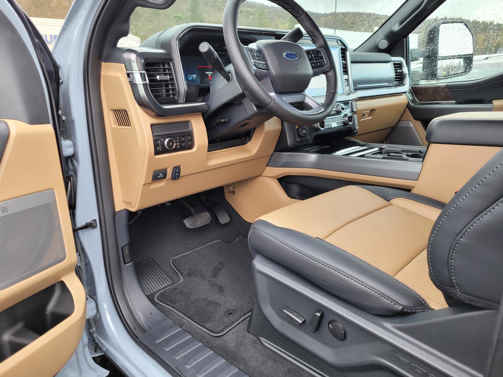 New 2026 Ford F250 Lariat image 15