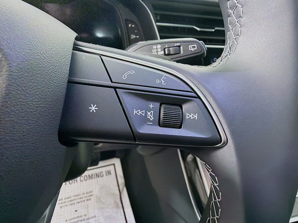 Certified 2025 Audi Q7 2.0T Premium w/ Convenience Plus Package image 12