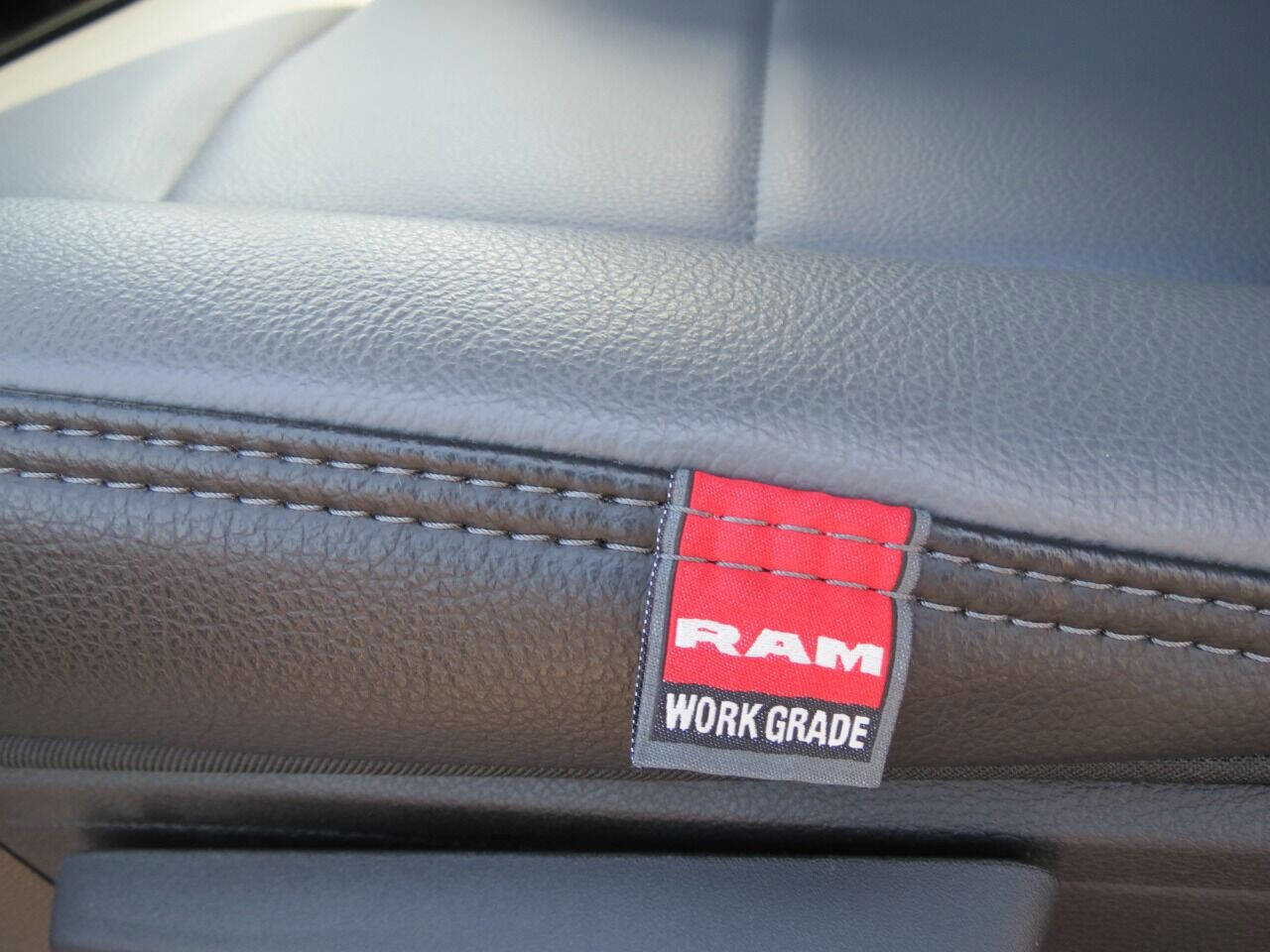 New 2024 RAM 2500 Tradesman w/ Chrome Appearance Group image 8