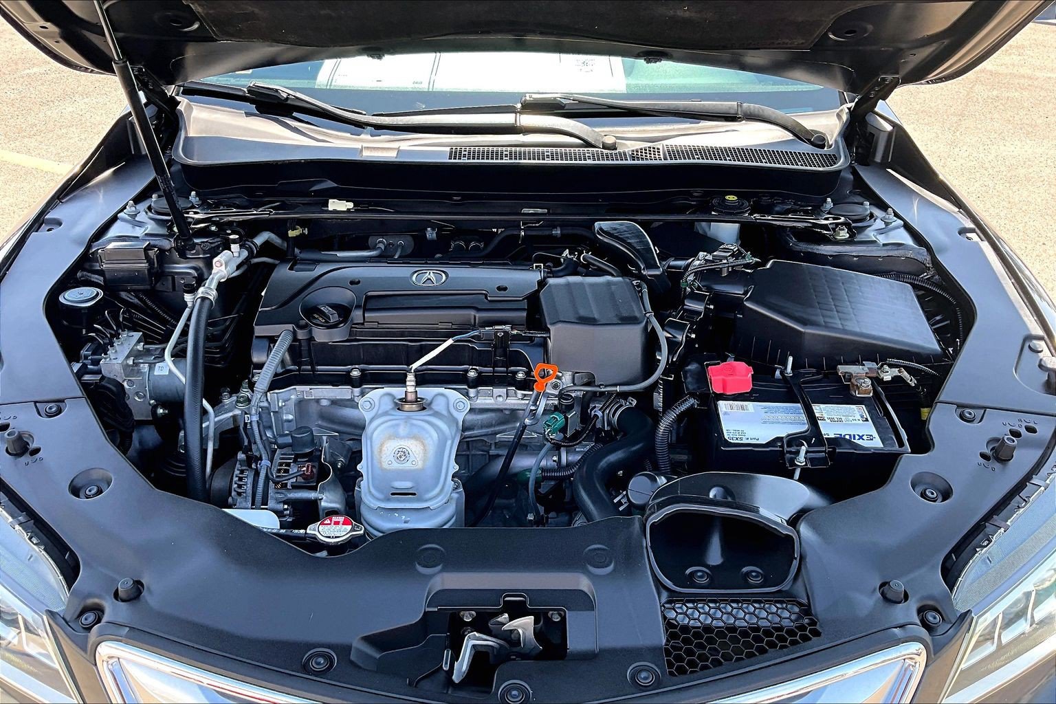 Used 2016 Acura TLX FWD image 9