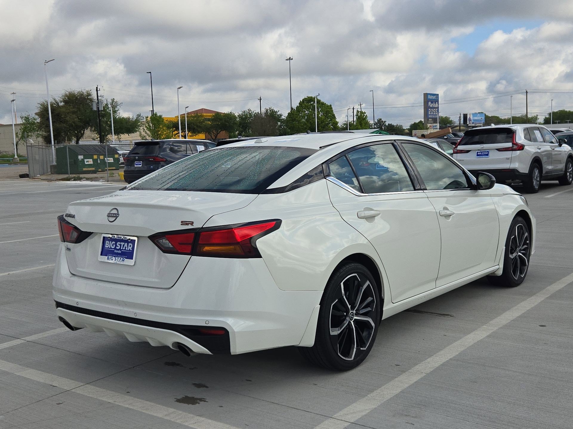 Used 2025 Nissan Altima 2.5 SR image 3