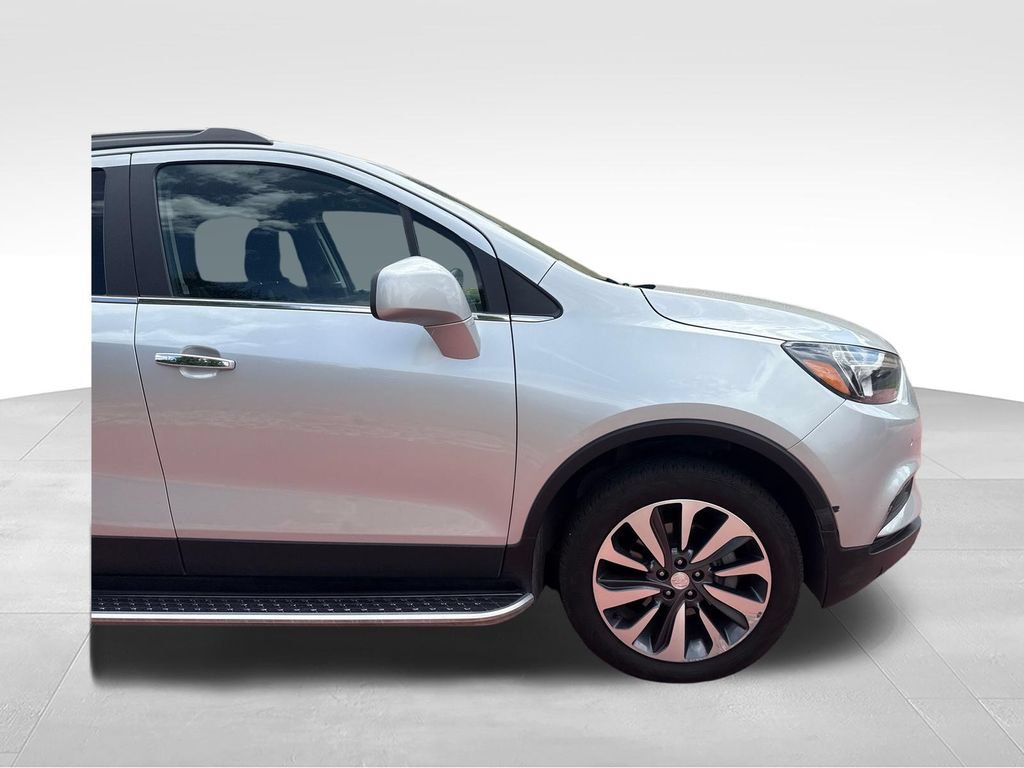 Used 2022 Buick Encore Preferred w/ Safety Package II AWD/4WD image 36