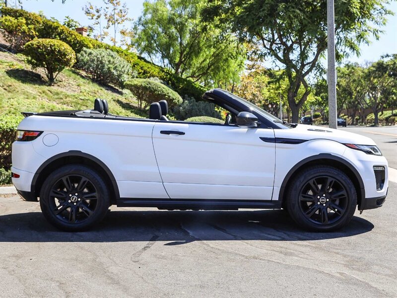 Used 2017 Land Rover Range Rover Evoque HSE Dynamic AWD/4WD image 6