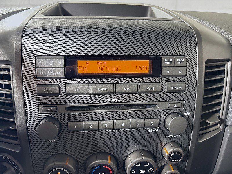 Used 2005 Nissan Armada SE w/ (T01) Tow Pkg image 13