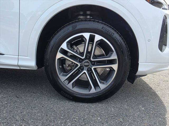 Used 2025 Audi Q5 Premium w/ Convenience Package AWD/4WD image 9