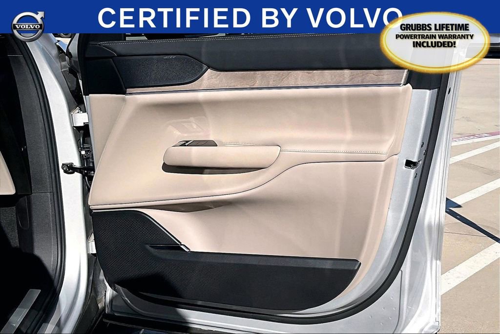 Certified 2025 Volvo EX90 Ultra image 26