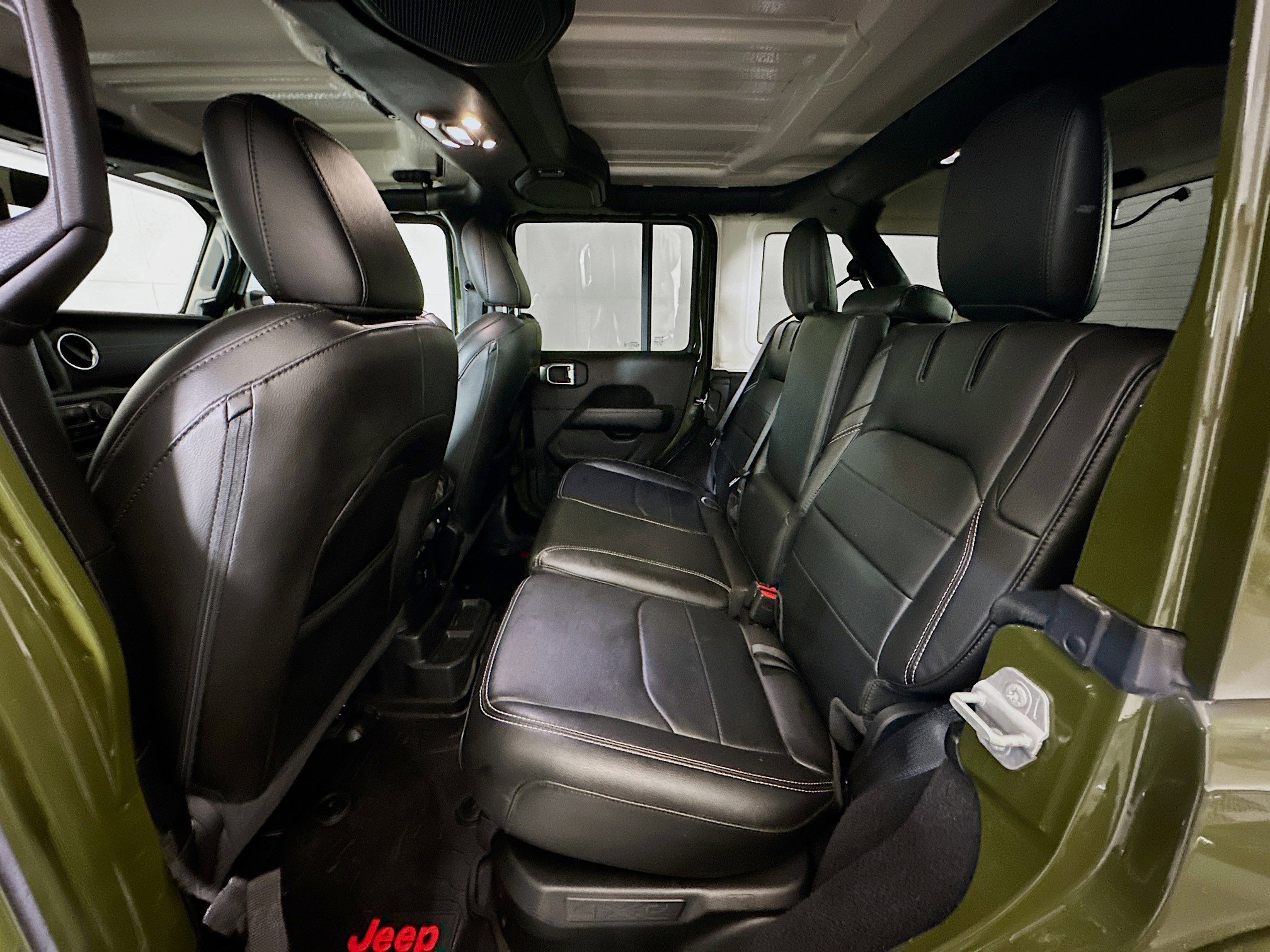 Used 2023 Jeep Wrangler Sahara image 26