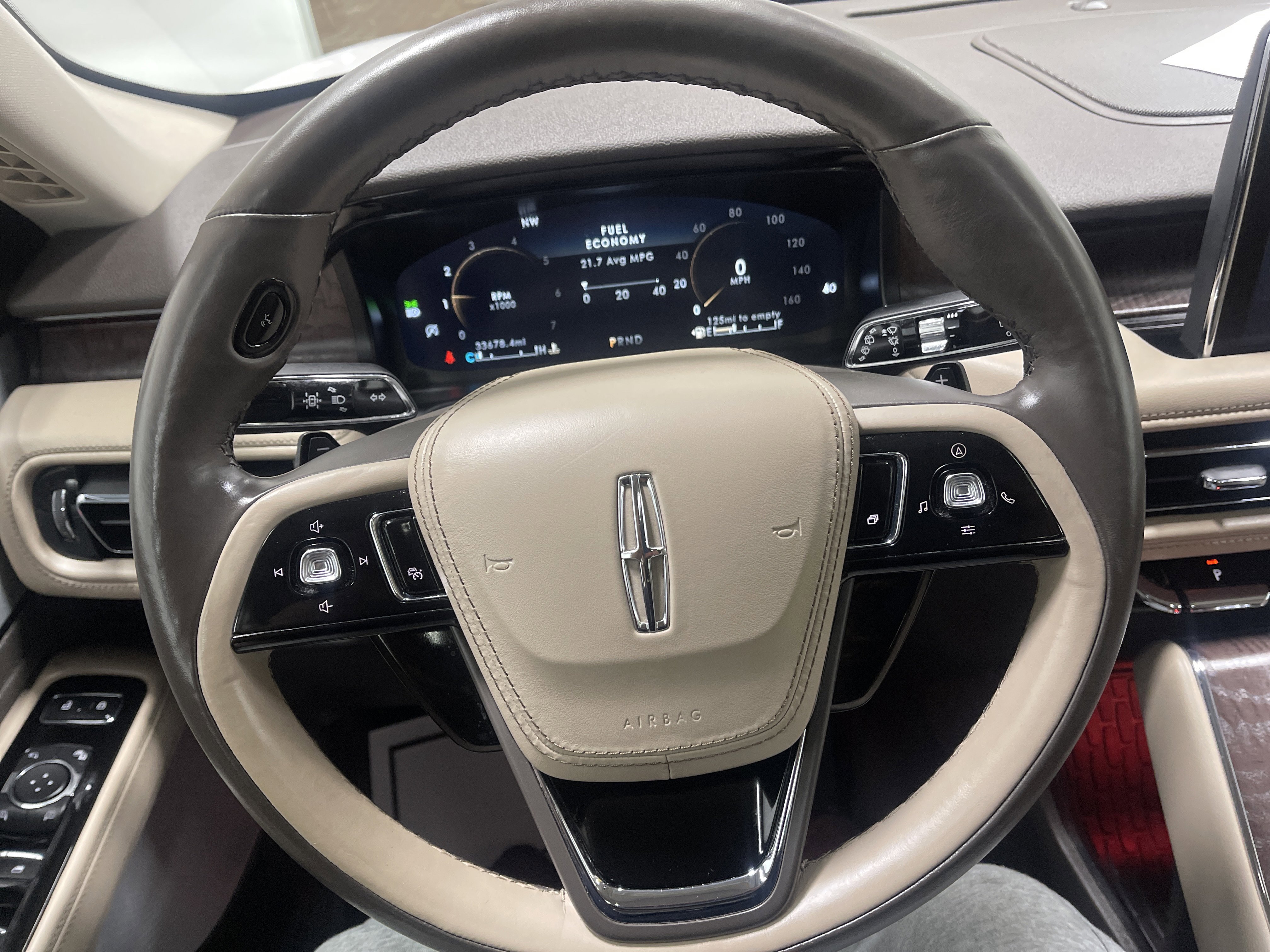 Used 2022 Lincoln Aviator Reserve w/ Equipment Group 201A image 31