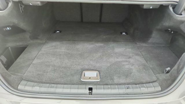 Used 2022 BMW 530e xDrive 530e iPerformance w/ Executive Package image 15