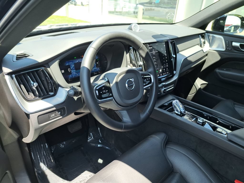 Used 2024 Volvo XC60 T8 Ultimate w/ Climate Package AWD/4WD image 8