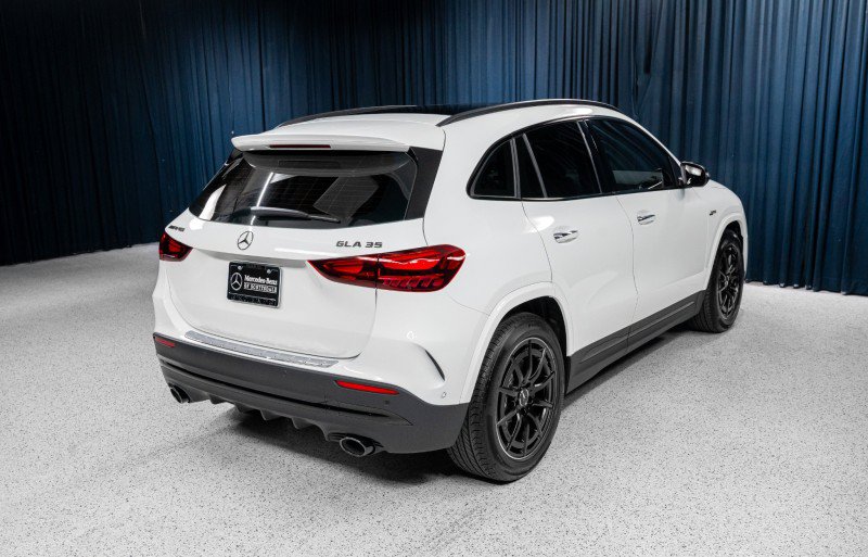 New 2026 Mercedes-Benz GLA 35 AMG 4MATIC image 5