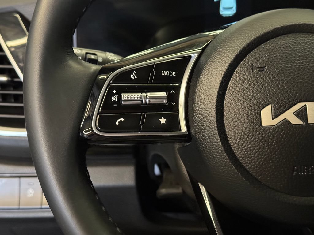 Used 2025 Kia Seltos S AWD/4WD image 11