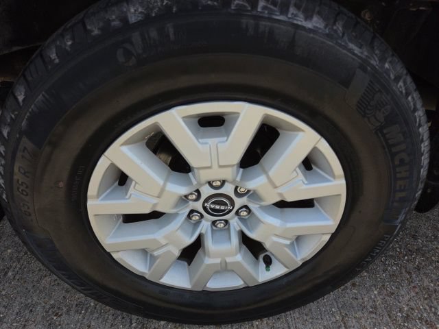 Used 2022 Nissan Frontier SV RWD image 15