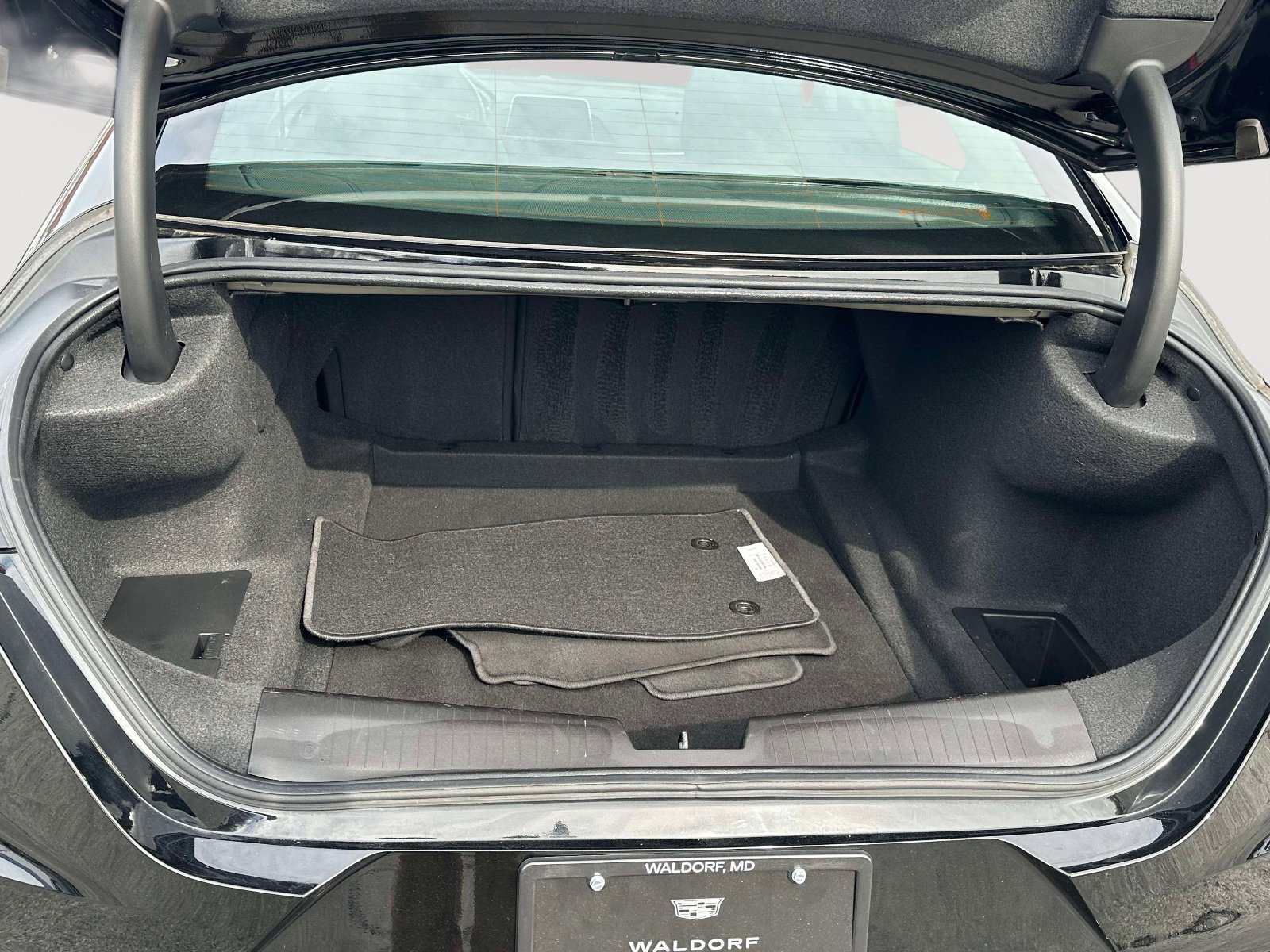 Certified 2024 Cadillac CT4 Luxury w/ Sun And Sound Package image 37