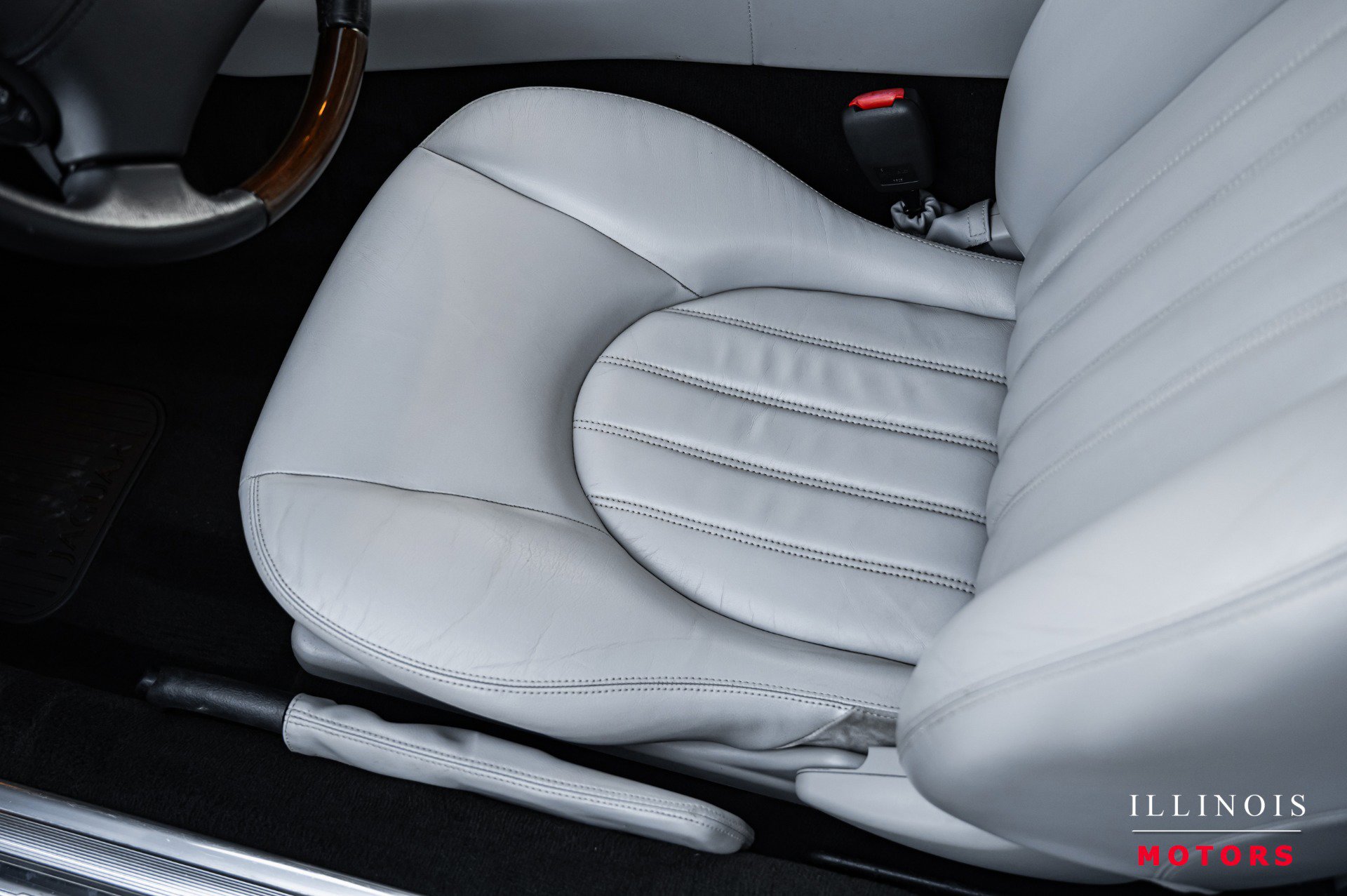 Used 2003 Jaguar XK8 Coupe image 18