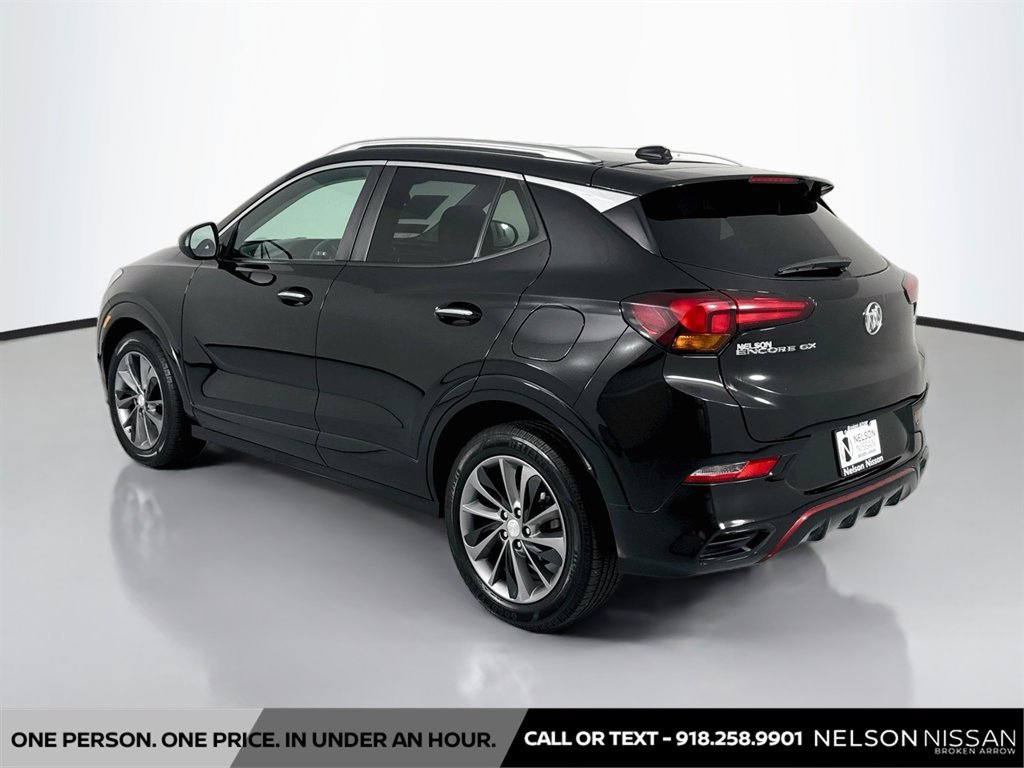 Used 2022 Buick Encore GX Select w/ Sport Touring Package FWD image 7