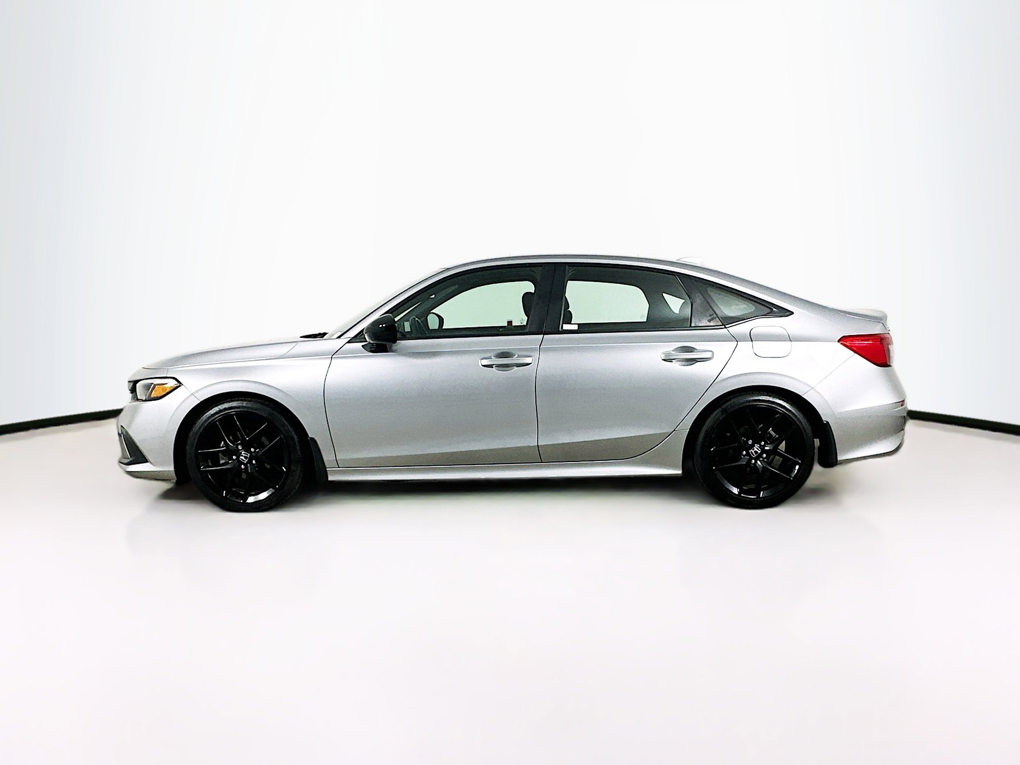 Used 2023 Honda Civic Sport image 4