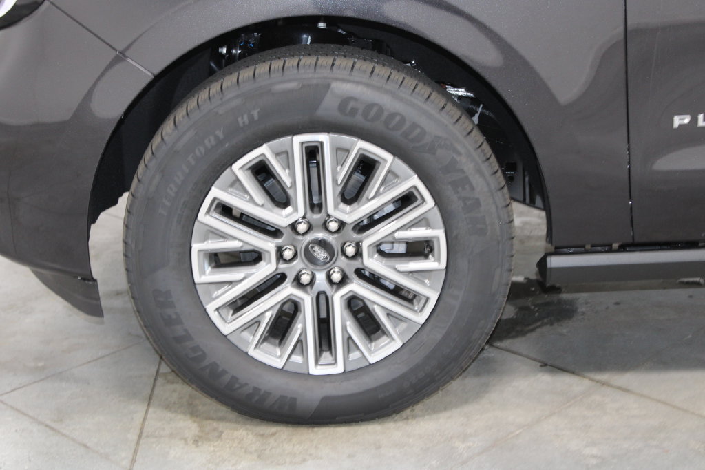 New 2027 Ford Expedition Max Platinum w/ Driver's Package RWD image 18