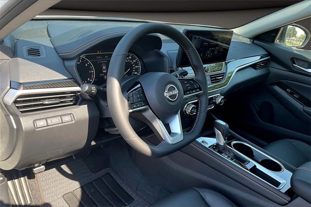 New 2025 Nissan Altima 2.5 SR w/ SR Premium Package image 7