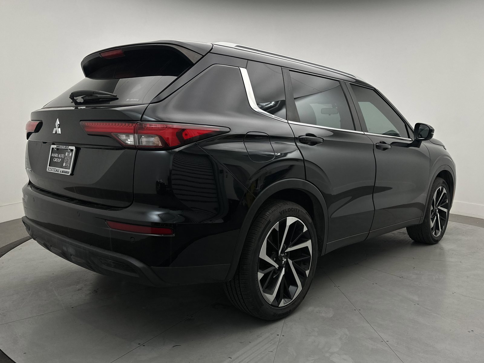 Used 2022 Mitsubishi Outlander ES image 11