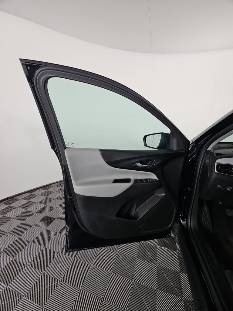 Used 2024 Chevrolet Equinox LS w/ LS Convenience Package FWD image 25