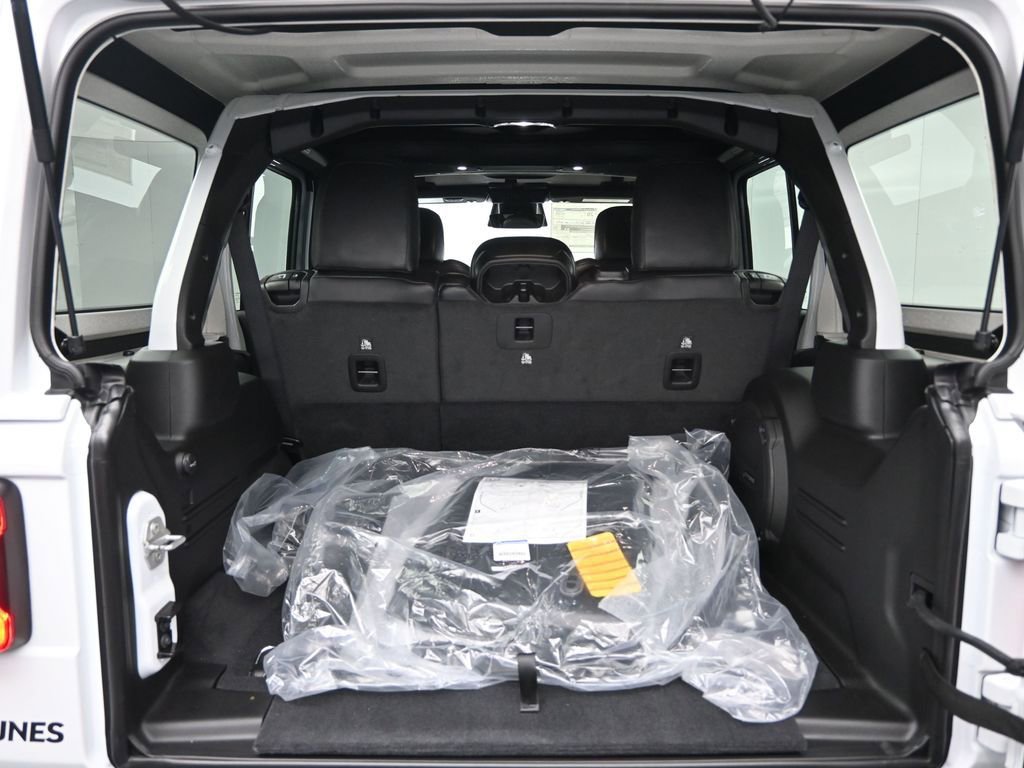 New 2026 Jeep Wrangler Sahara image 31