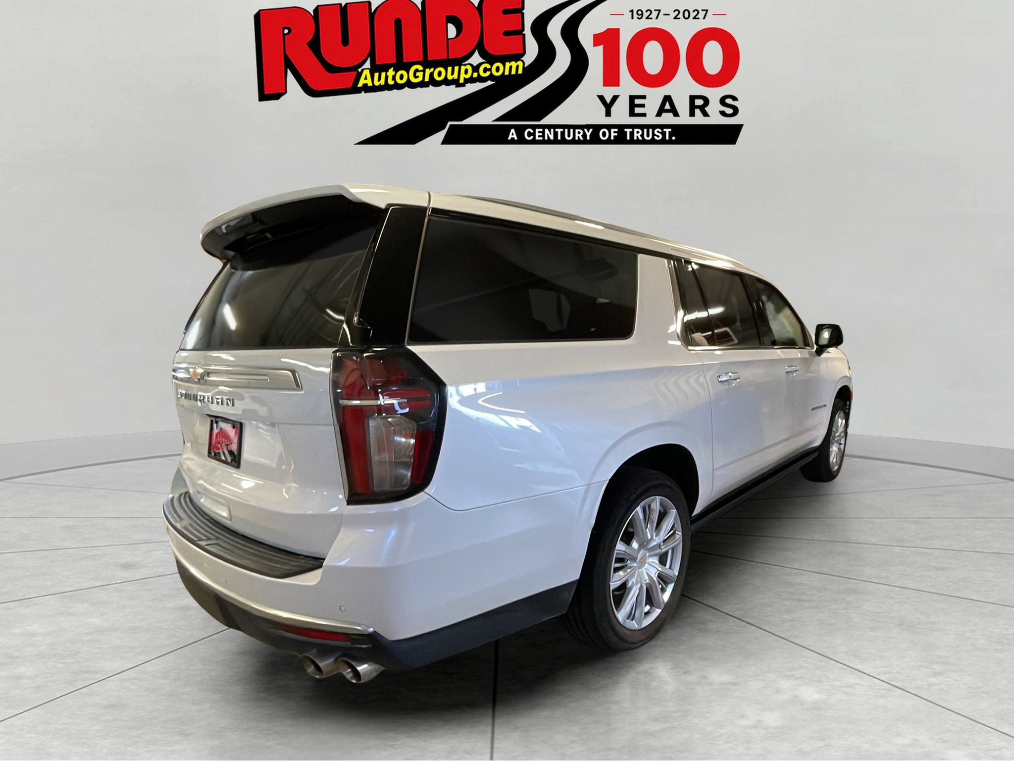 Used 2024 Chevrolet Suburban High Country AWD/4WD image 6