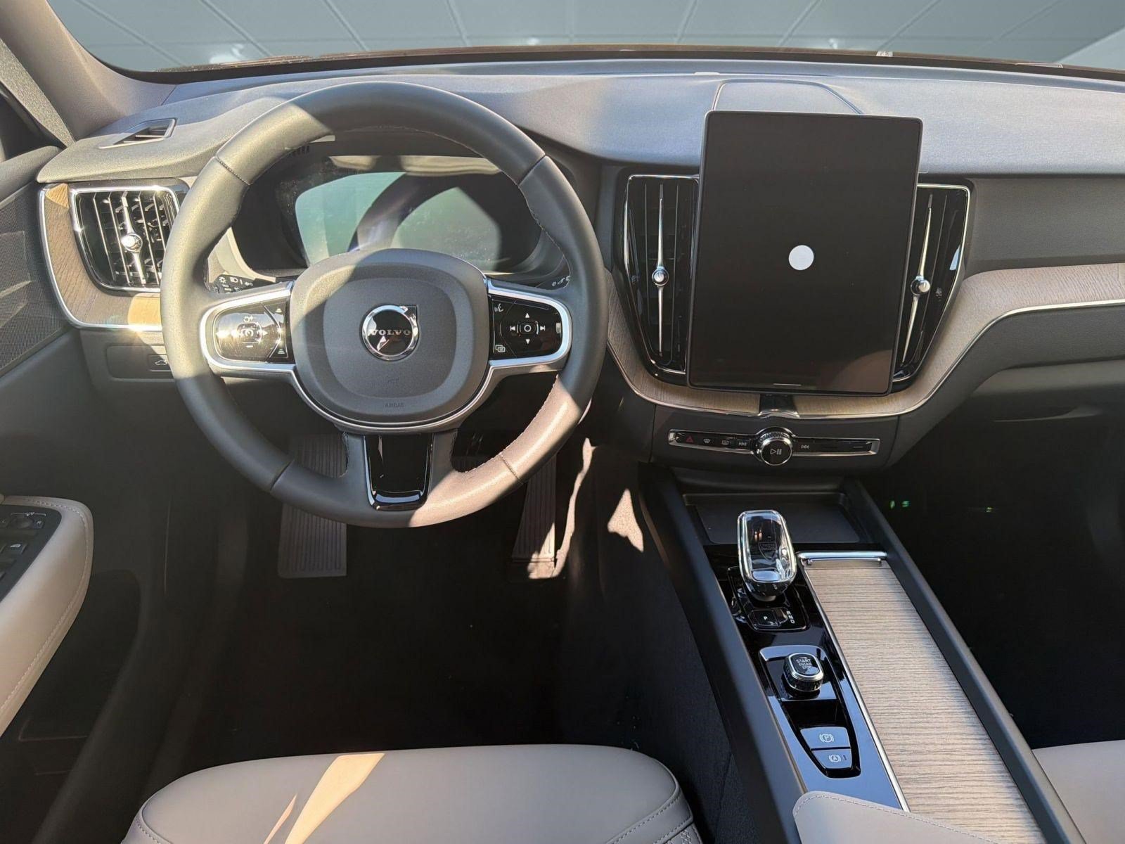 New 2026 Volvo XC60 B5 Core w/ Climate Package AWD/4WD image 27