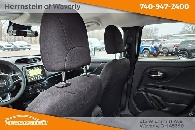 Used 2023 Jeep Renegade Latitude image 22