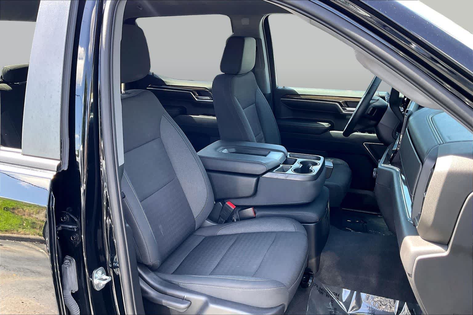 Used 2023 Chevrolet Silverado 1500 LT AWD/4WD image 8