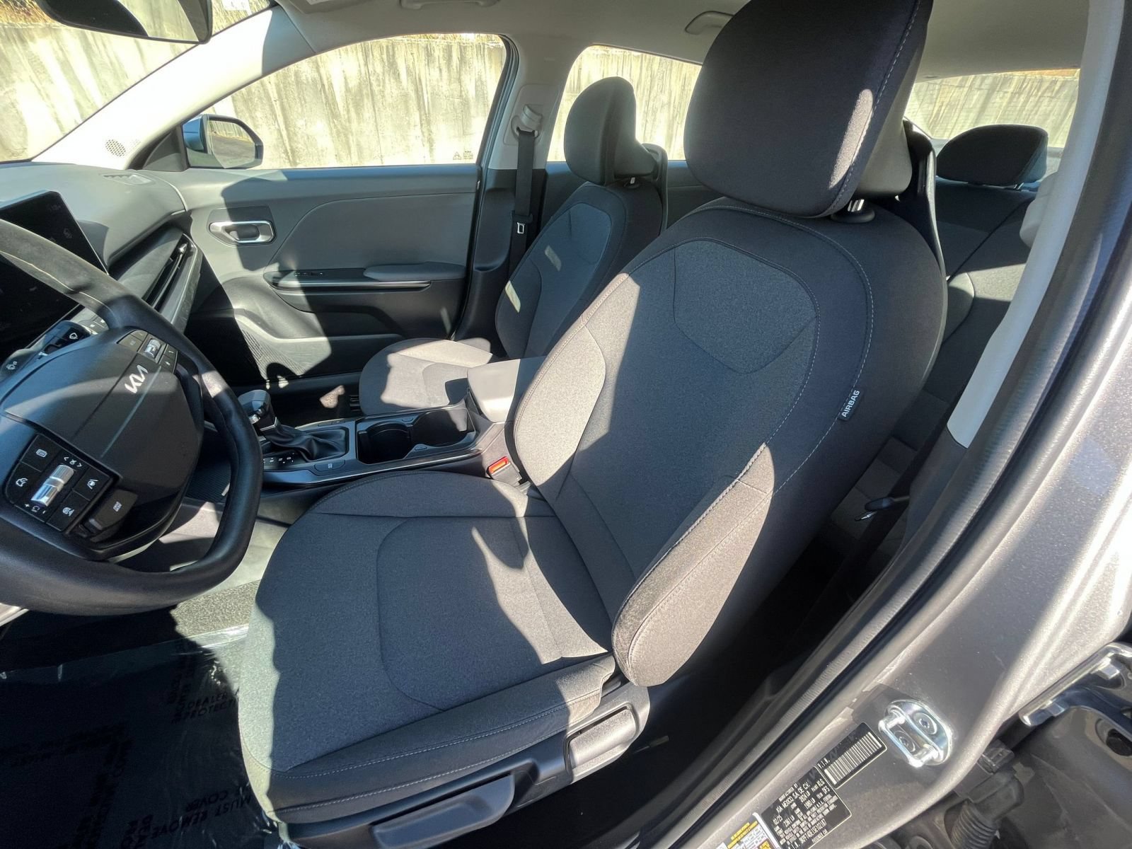 Used 2025 Kia K4 FWD image 36