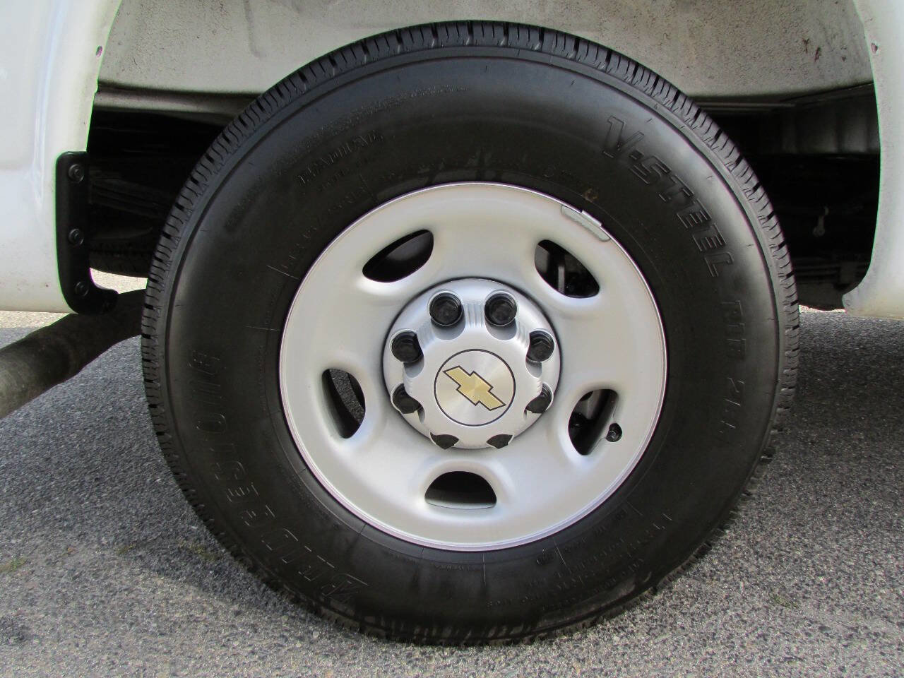 Used 2025 Chevrolet Express 2500 Extended w/ Communications Package RWD image 10