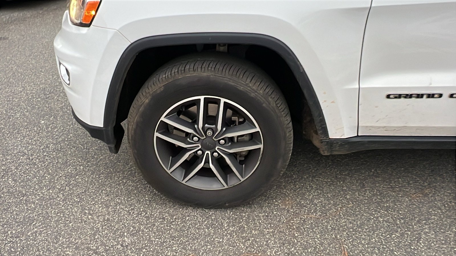 Used 2022 Jeep Grand Cherokee Limited image 12