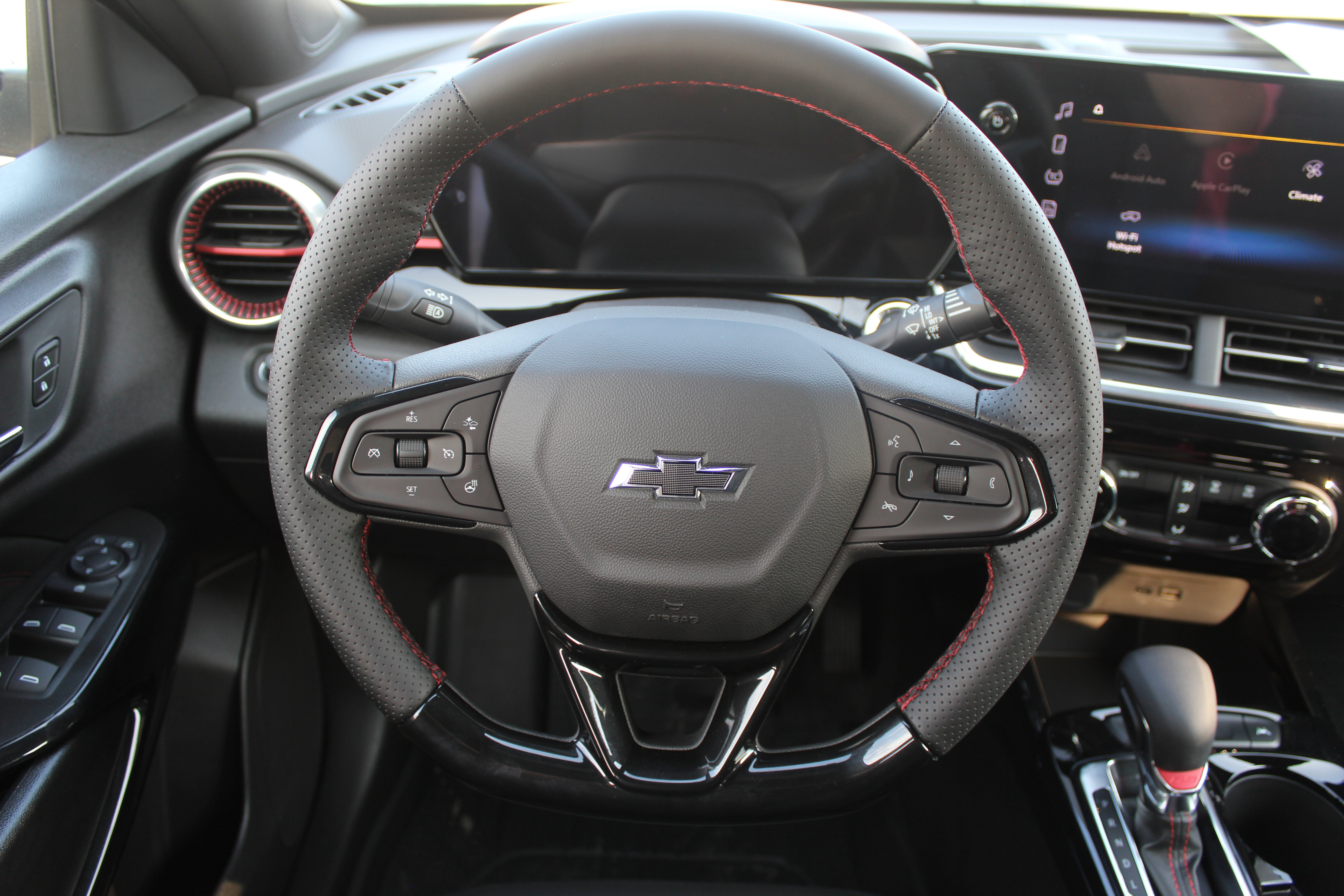 New 2025 Chevrolet Trax RS w/ Driver Confidence Package image 22