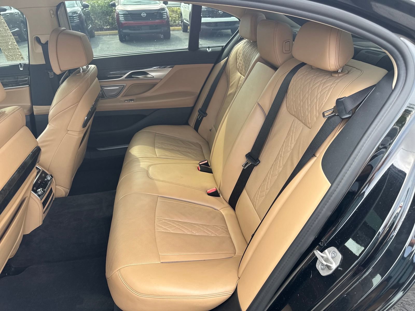 Used 2022 BMW 740i RWD image 29