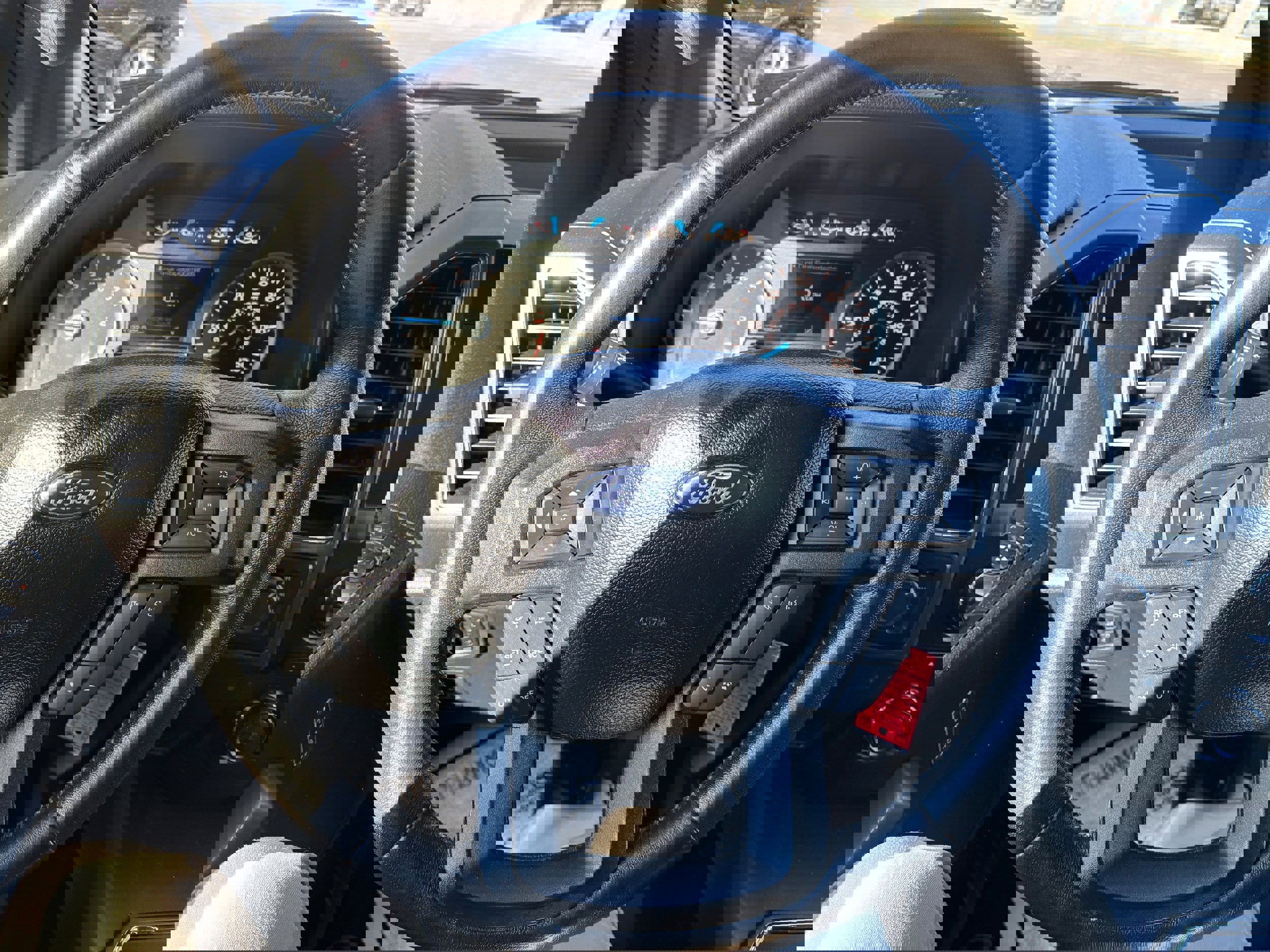 Used 2017 Ford F150 XLT w/ Equipment Group 302A Luxury image 10