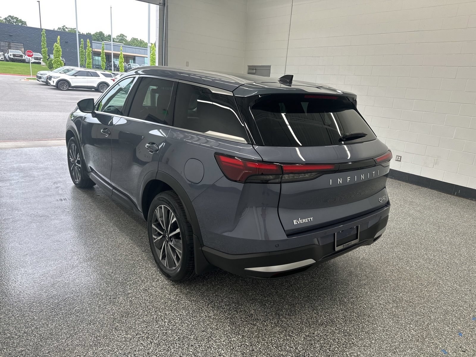 New 2027 INFINITI QX60 Luxe w/ Cargo Package AWD/4WD image 2