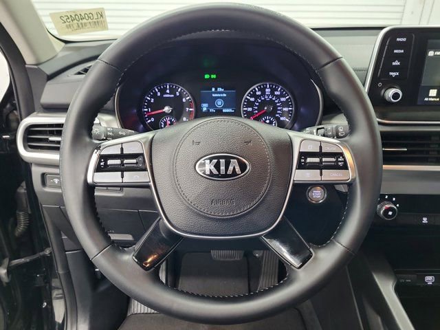 Used 2020 Kia Telluride LX FWD image 24