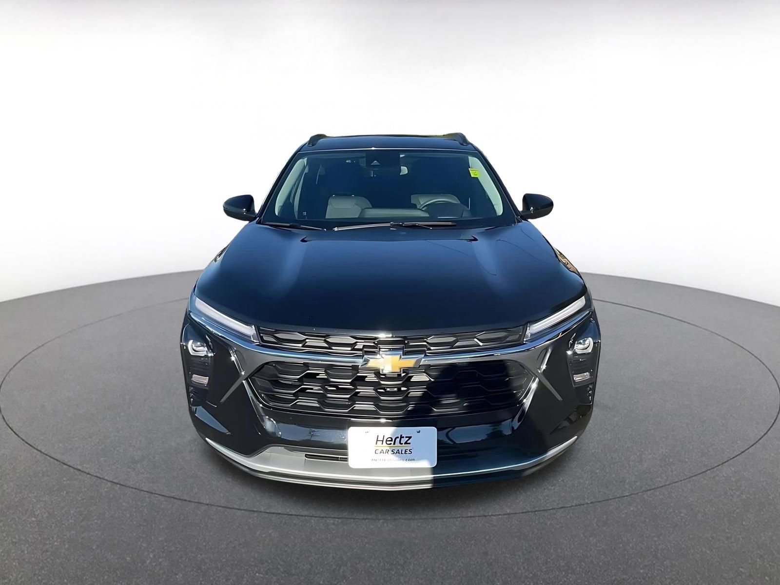 Used 2025 Chevrolet Trax LT image 4