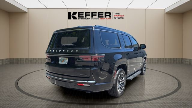 Certified 2024 Jeep Wagoneer Series II w/ Flexible Seating Group RWD image 6