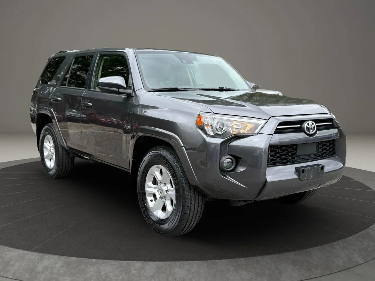 Used 2022 Toyota 4Runner SR5 image 3
