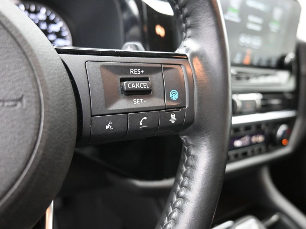 Used 2022 Nissan Pathfinder SL image 7