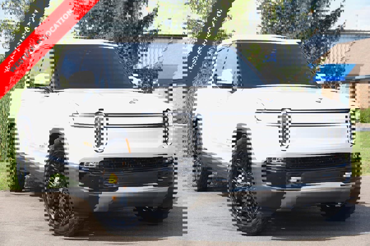 Used 2022 Rivian R1T Adventure image 1