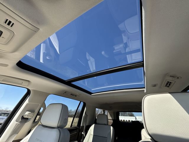 Used 2023 GMC Yukon XL Denali image 19